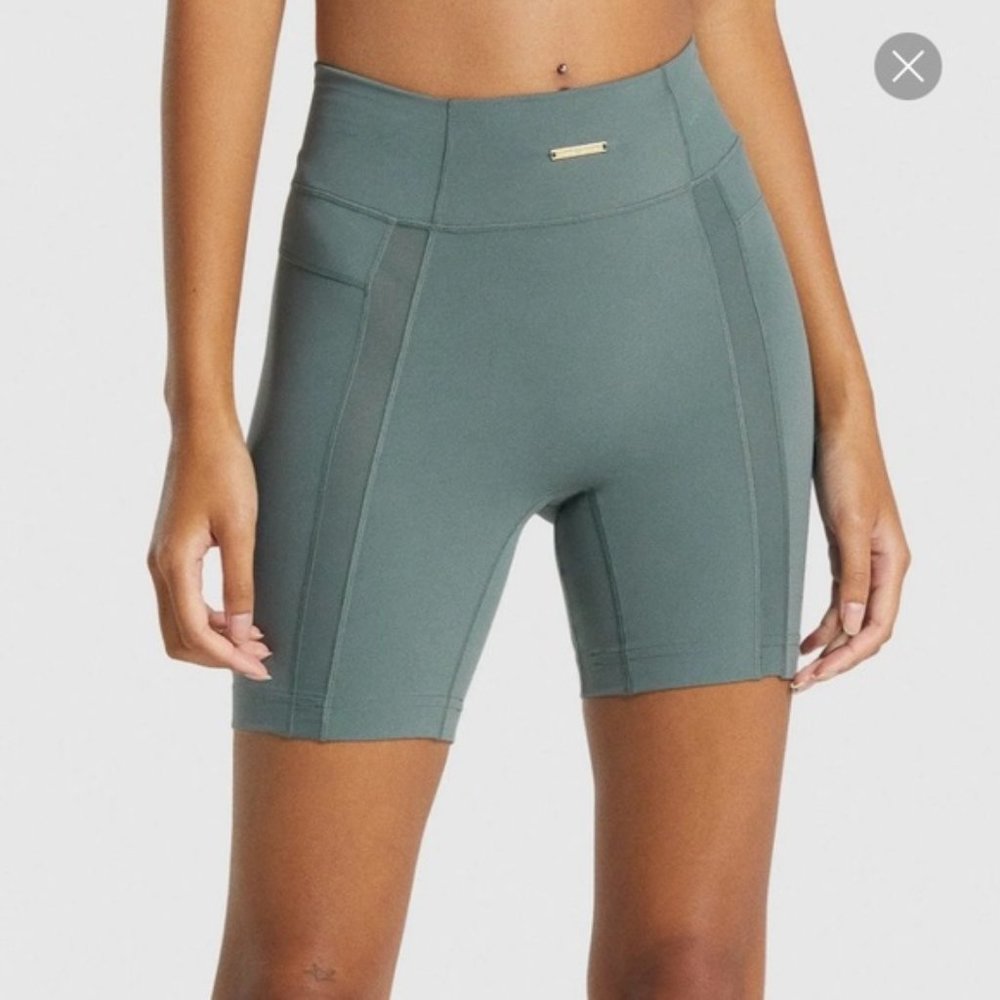 NWOT Gymshark x Whitney V3 Biker Shorts